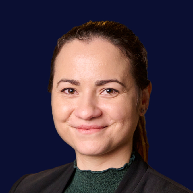 Alexandra Dekanyova Headshot